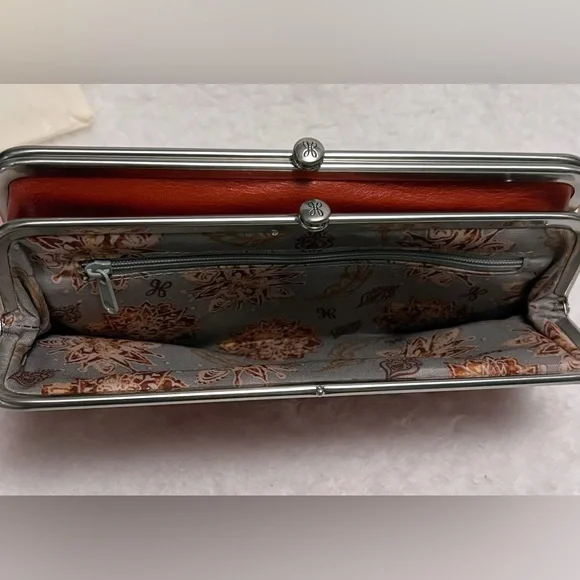 HOBO Lauren NWT Scarlet Leather Wristlet - Picture 8 of 10